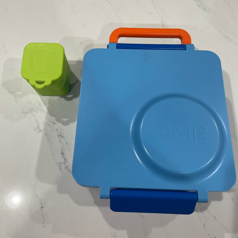 Omie Blue and Orange Kids Lunchbox